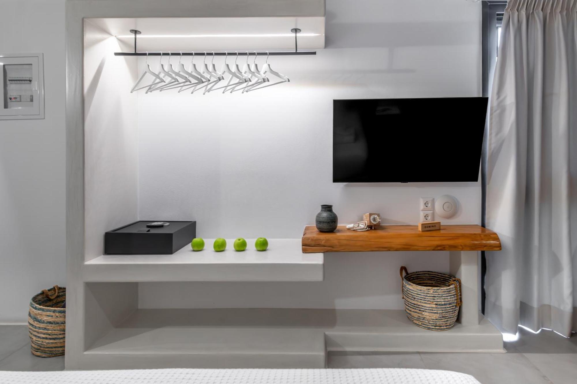 Aelia Suites Adamantas  Bagian luar foto
